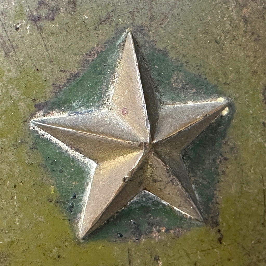 Original WWII M41 KNIL helmet captured by the Japanese army — image 2