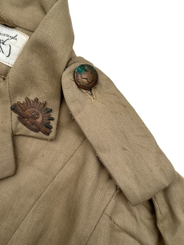 Original WWII Australian army female uniform jacket — image 7