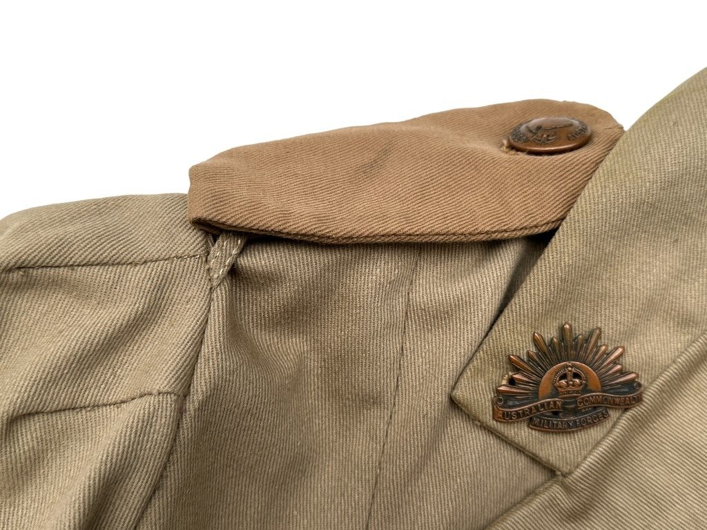 Original WWII Australian army female uniform jacket — image 8