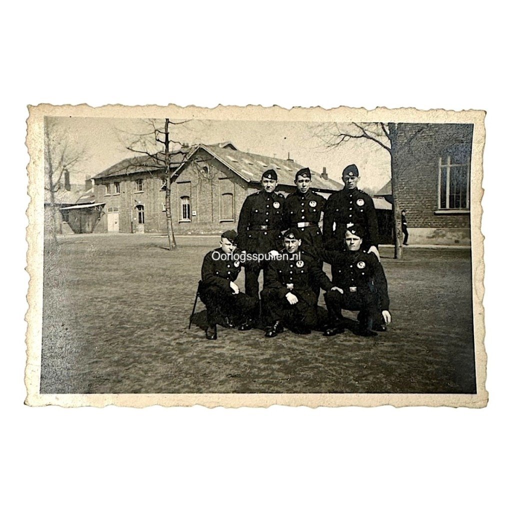 Original WWII Vlaamsche Wacht collaboration photo — image 2