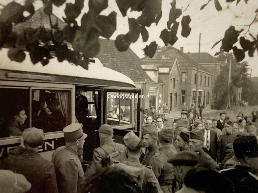 Original Pre 1940 Dutch army 8 R.I. grouping of F.J. Knipscheer — image 5