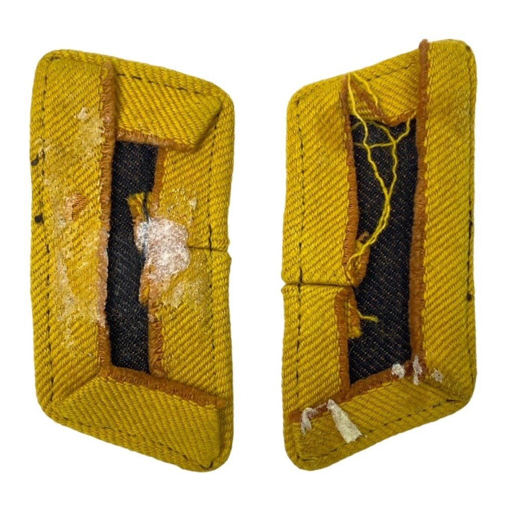 Original WWII Flemish 'Vlaamse Wacht' collar tabs — image 3