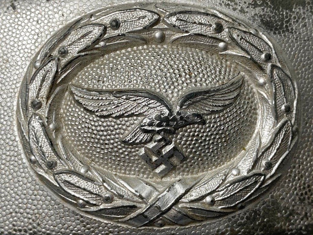 Original WWII Flemish extremely rare 'Vlaamse Wachtbrigade' Luftwaffe buckle — image 3