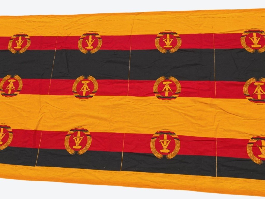 Original German DDR roll of flag fabric — image 8