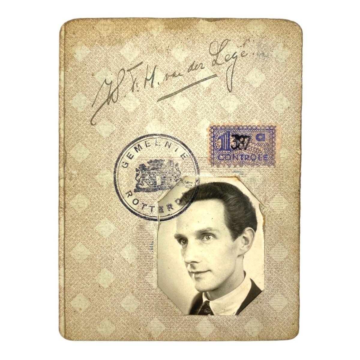 Original WWII Dutch collaboration Ausweis grouping — image 10