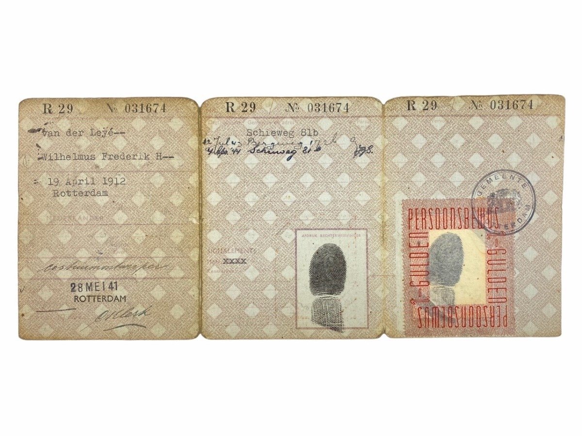 Original WWII Dutch collaboration Ausweis grouping — image 12