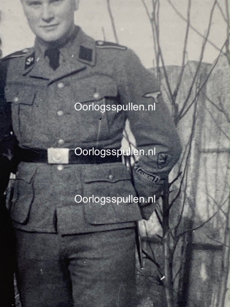 Original WWII Flemish Waffen-SS 'SS-Freiwilligen Legion Flandern' photo — image 2
