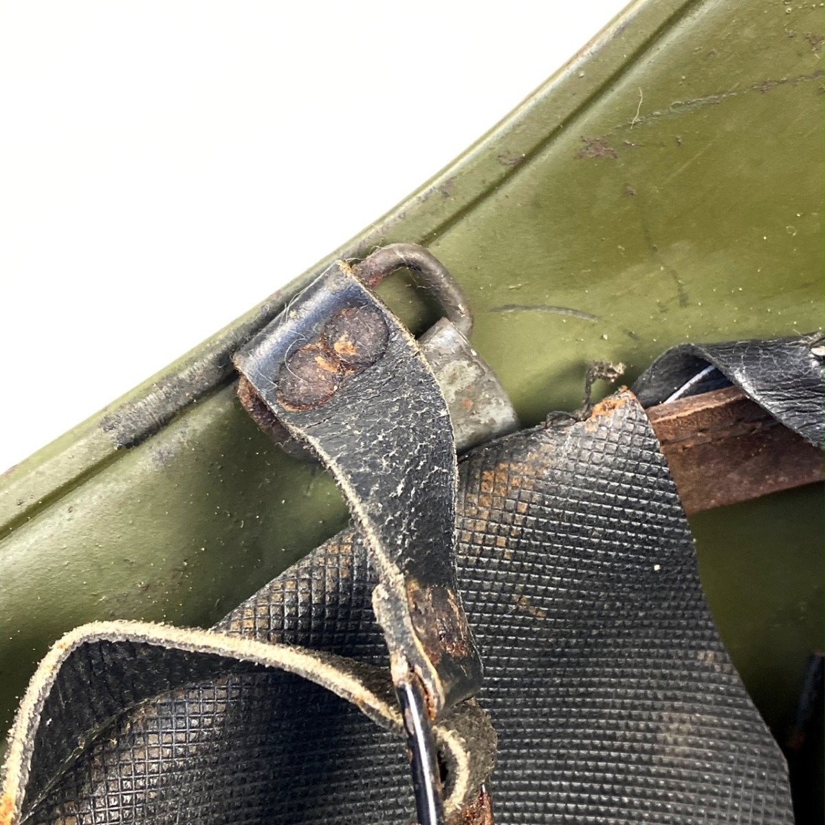 Original WWII Dutch M34 army helmet — image 10