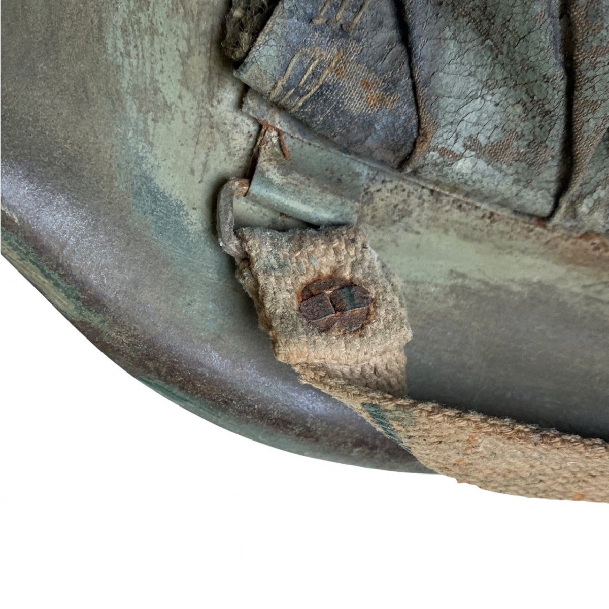 Original WWII Russian SSH40 helmet — image 8