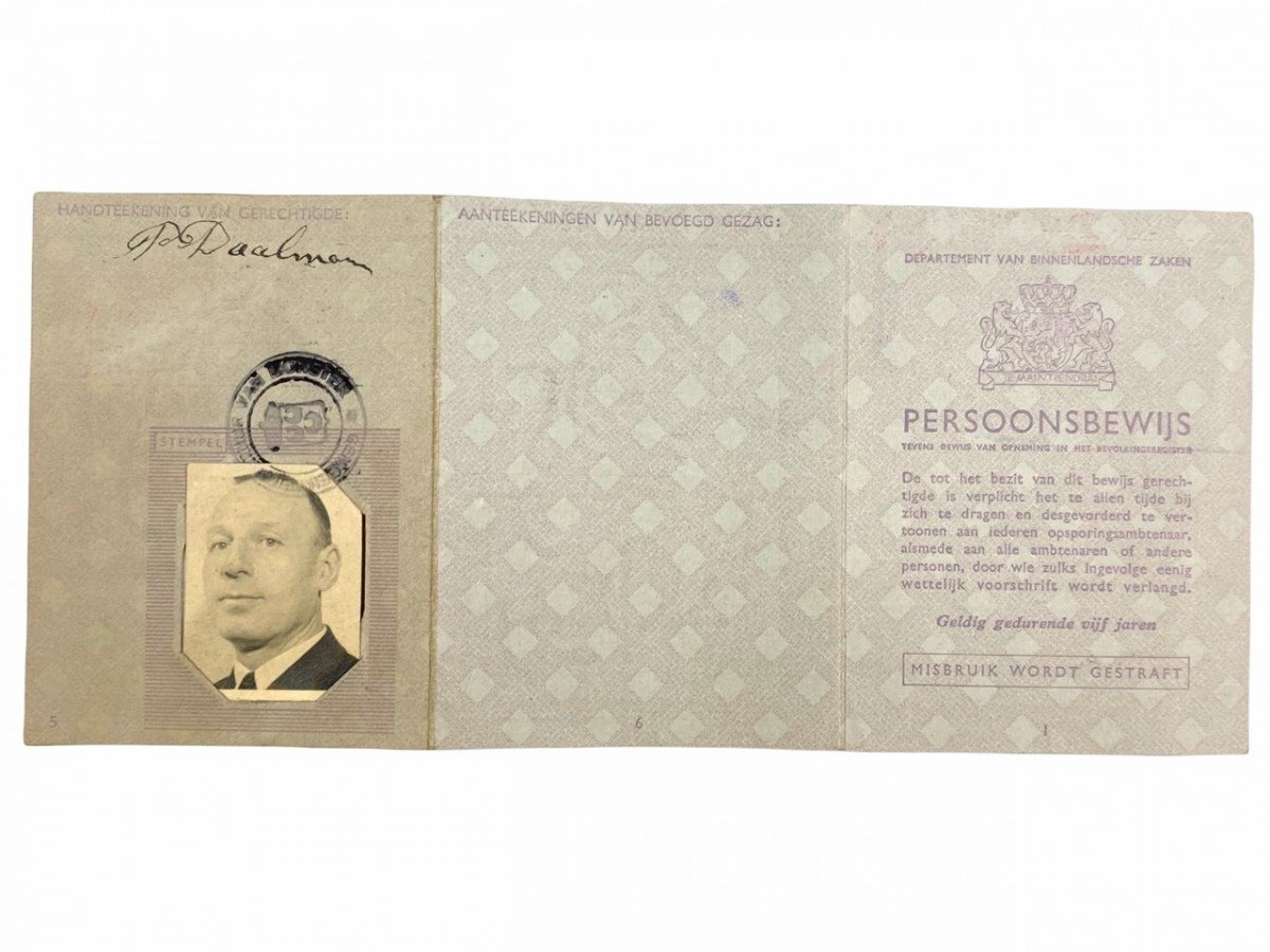 Original WWII Dutch Wachabteilung ausweis and forged Dutch ID card — image 20