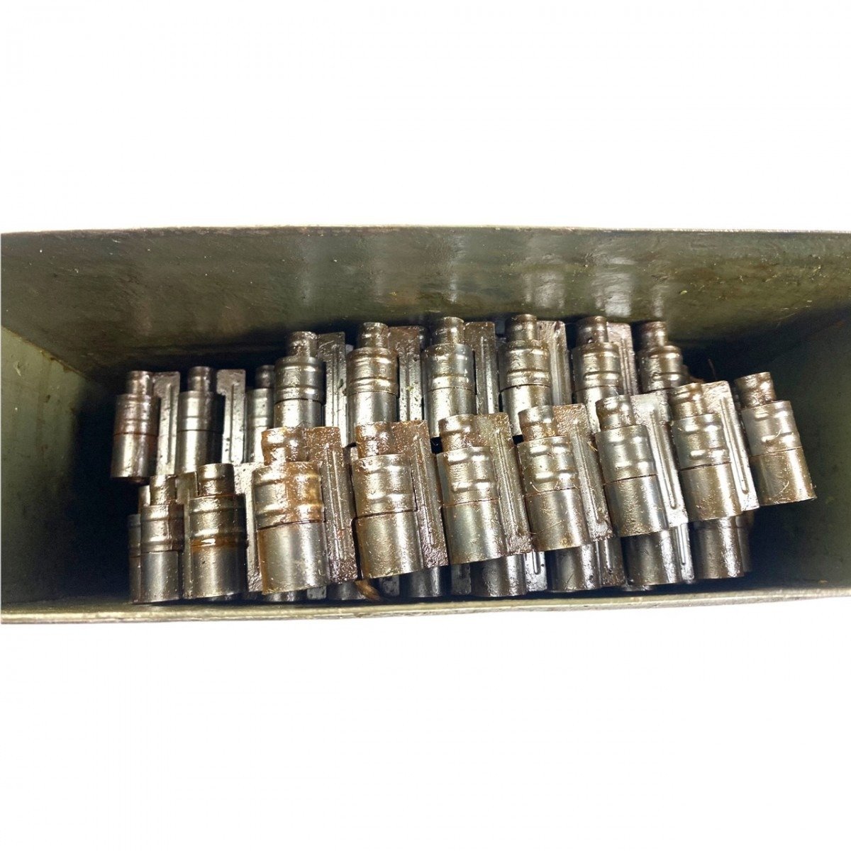 Original WWII Russian Maxim ammo box — image 6