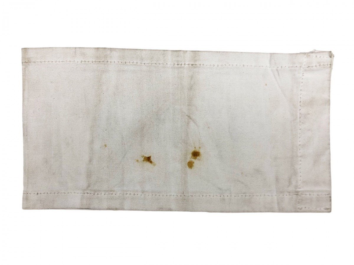 Original WWII Dutch 'Luchtbeschermingsdienst' armband — image 3