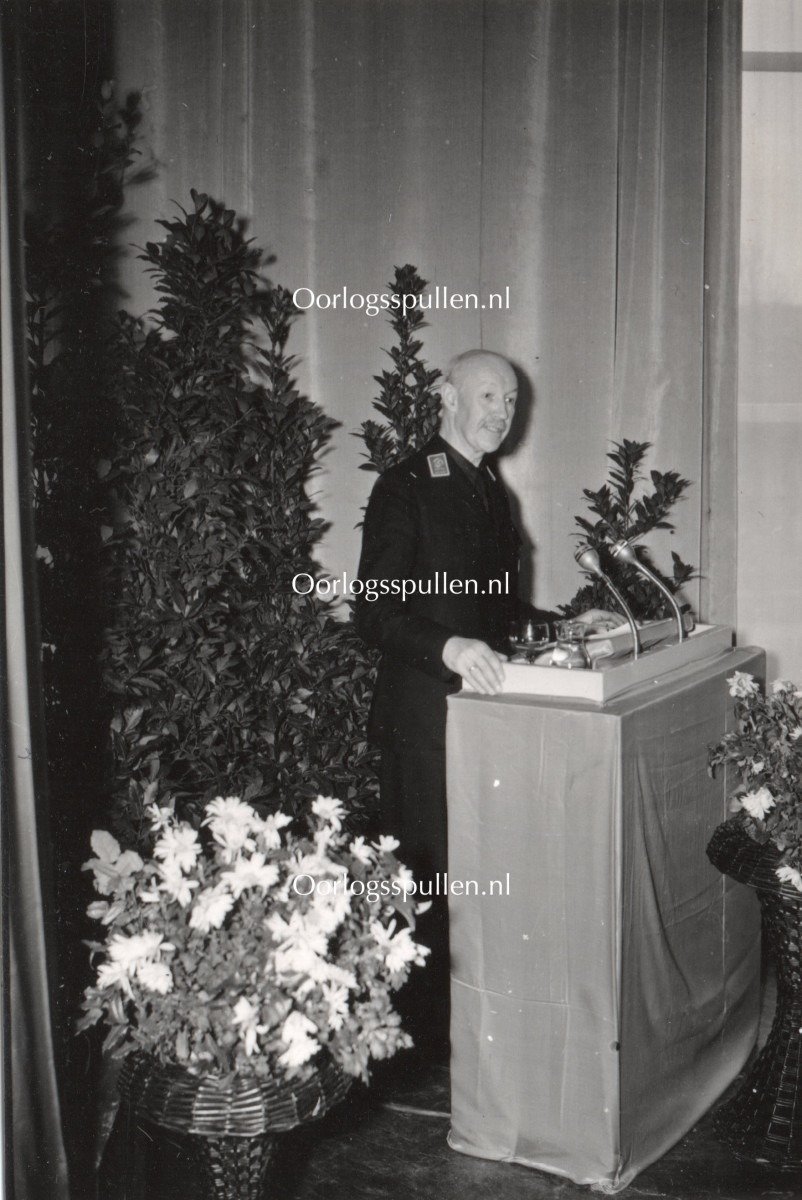 Original WWII Dutch NSB Technisch Gilde photo grouping — image 11