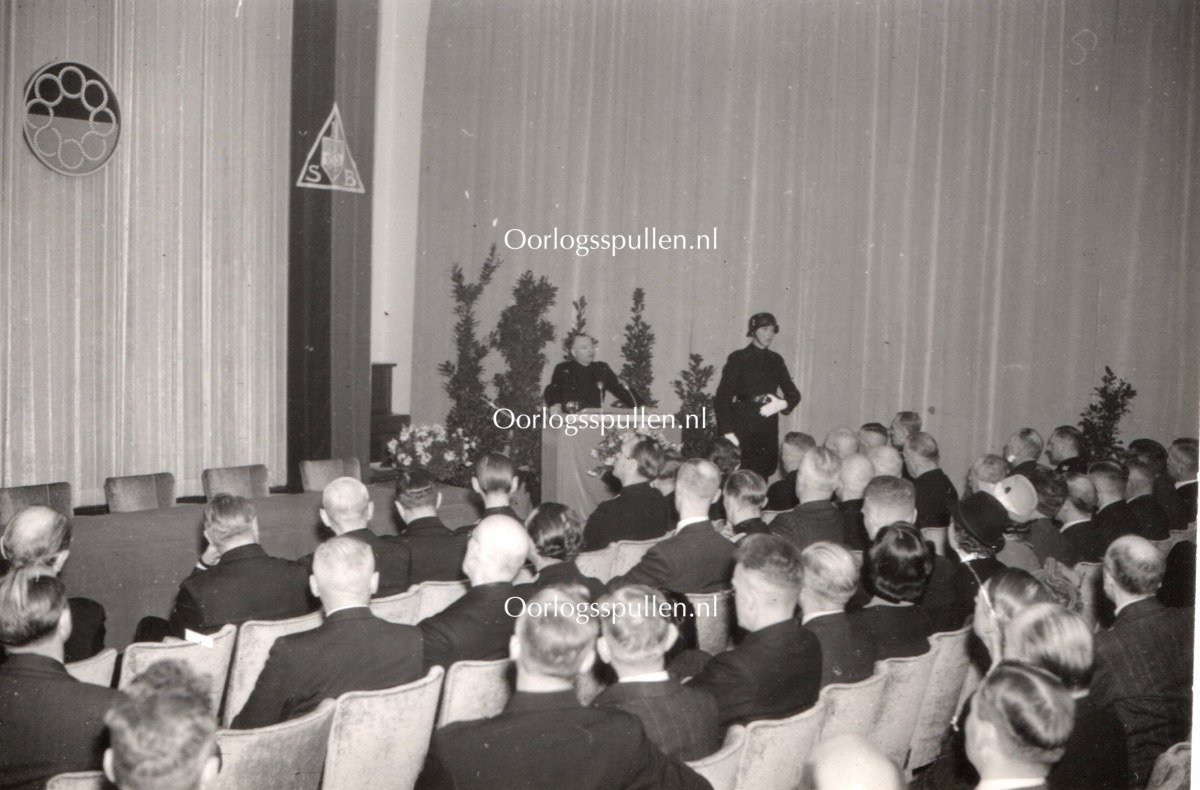 Original WWII Dutch NSB Technisch Gilde photo grouping — image 12