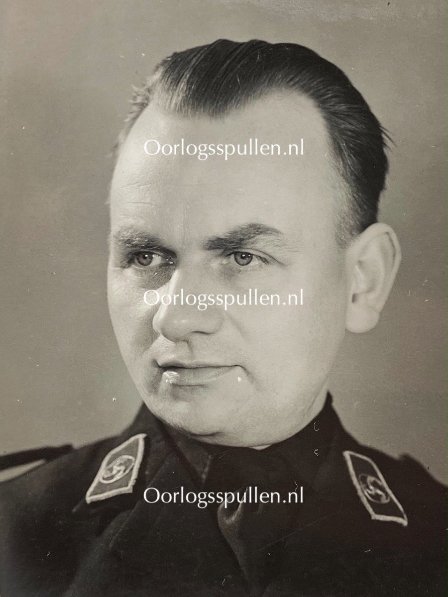 Original WWII Dutch Waffen-SS volunteer photo grouping – Melchert Schuurman — image 11