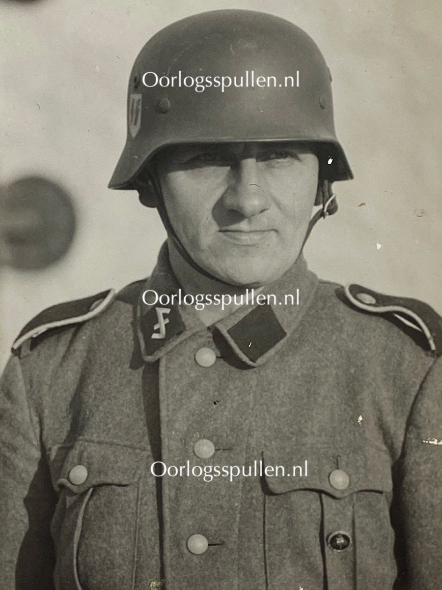 Original WWII Dutch Waffen-SS volunteer photo grouping – Melchert Schuurman — image 5