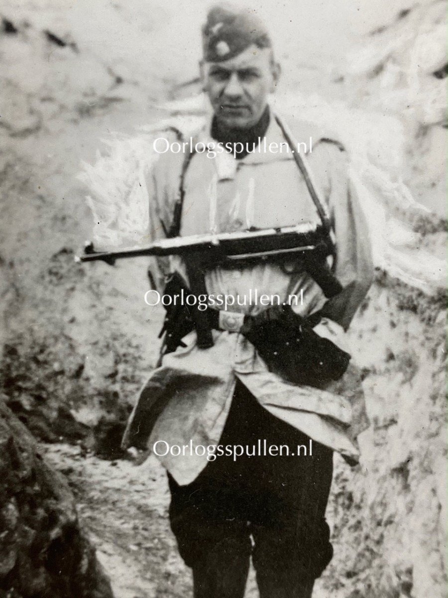 Original WWII Dutch Waffen-SS volunteer photo grouping – Melchert Schuurman — image 6