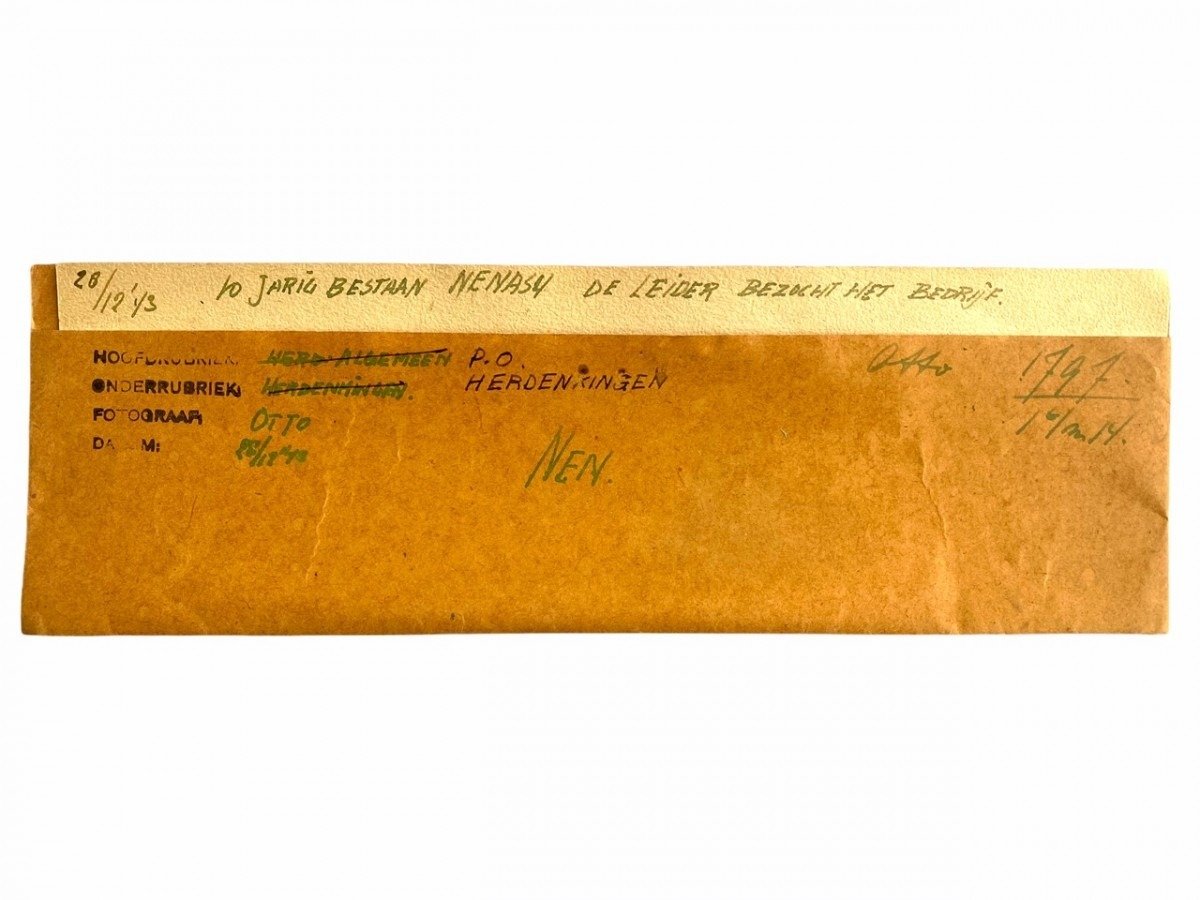 Original WWII Dutch NSB photo grouping – Mussert visits the publishing company Nenasu — image 2