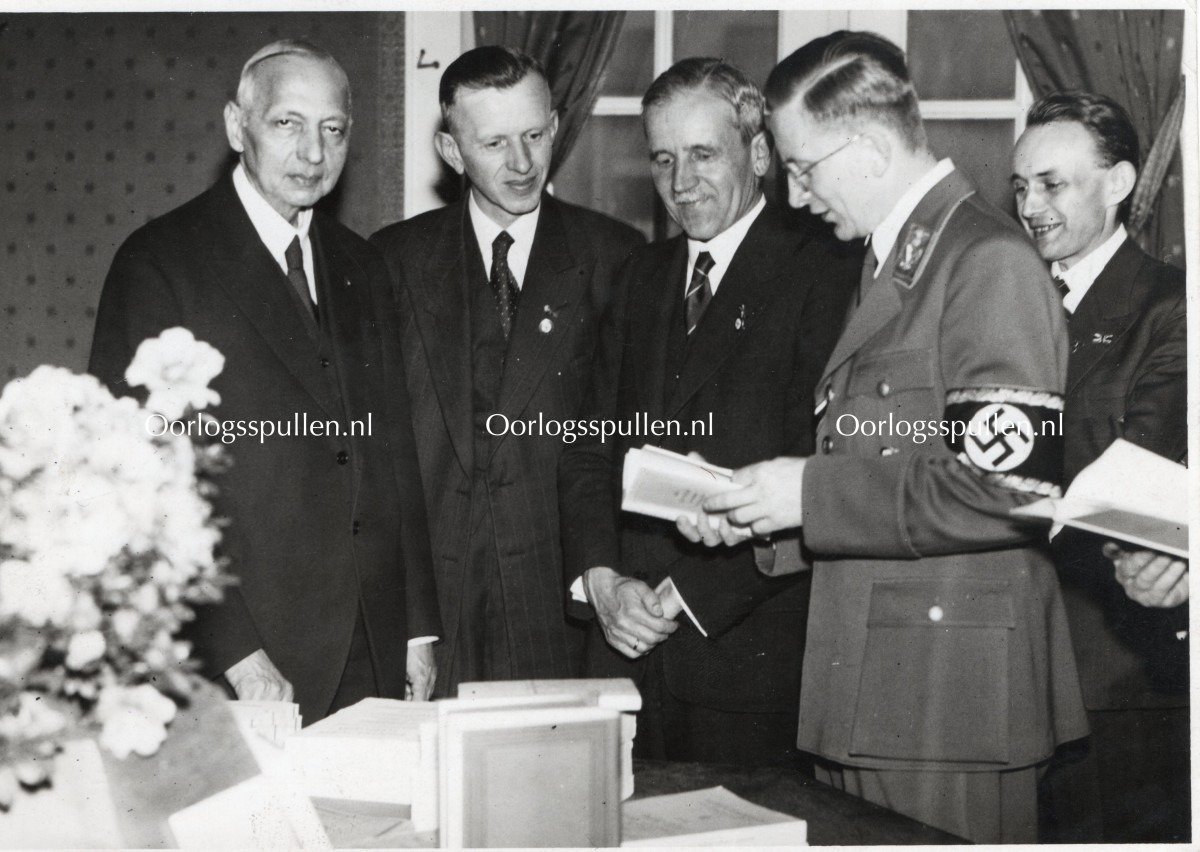 Original WWII Dutch NSB photo – W.B. Engelbrecht in Utrecht — image 2