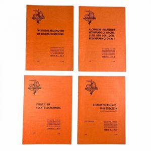 Original Pré 1940 Dutch 'Luchtbeschermingsdienst' booklet set 1937/38