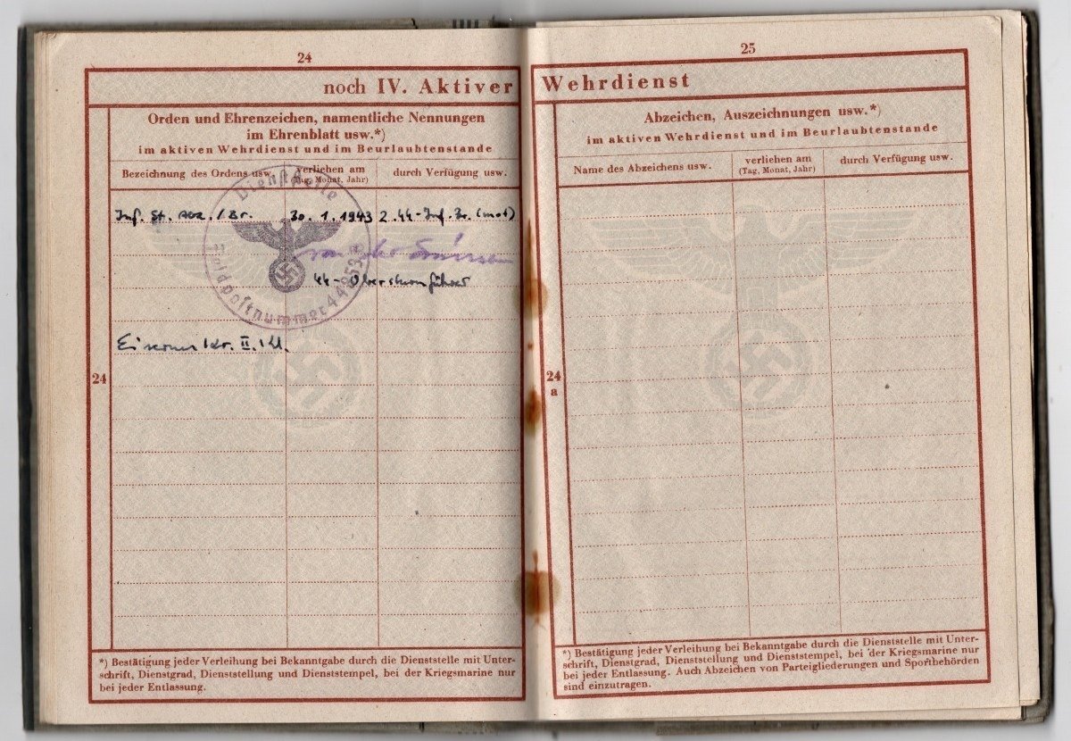 Original WWII Flemish SS-Freiwilligen Legion Flandern Wehrpass — image 10