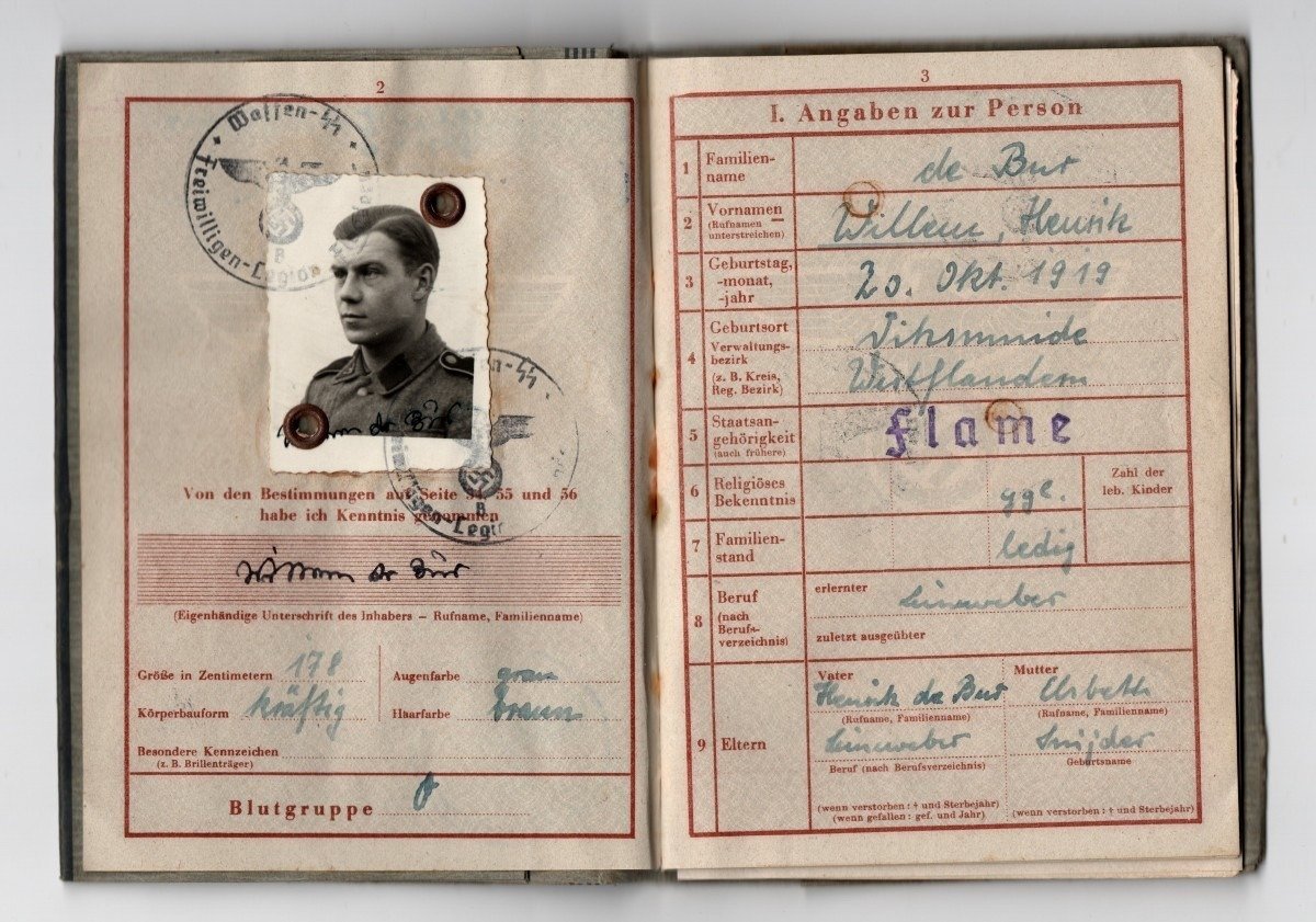 Original WWII Flemish SS-Freiwilligen Legion Flandern Wehrpass — image 4