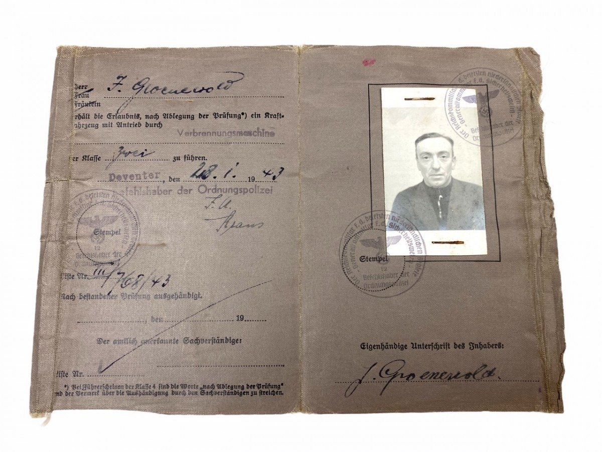 Original WWII Dutch SD Führerschein – Ten Boer/Groningen/Deventer — image 2