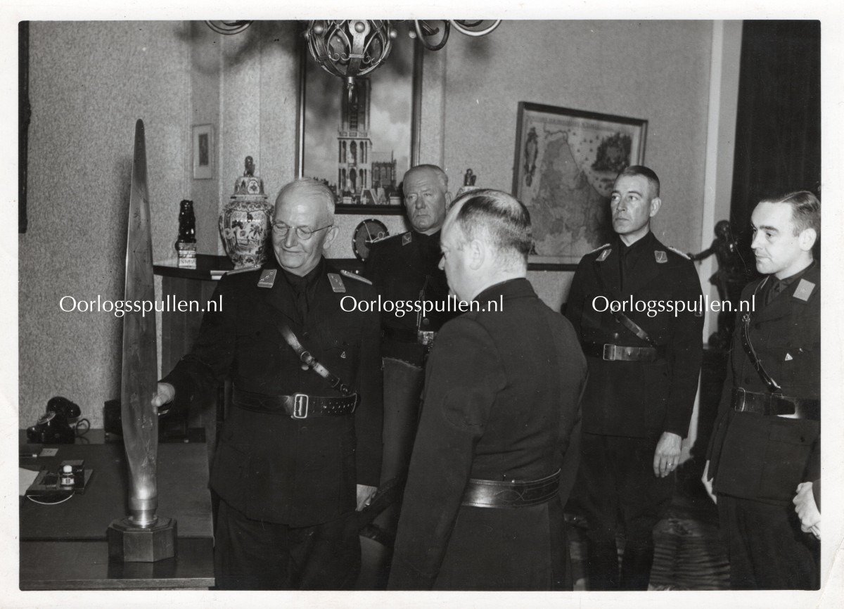 Original WWII Dutch NSB Luchtvaart W.A. (Aviation department) set — image 6