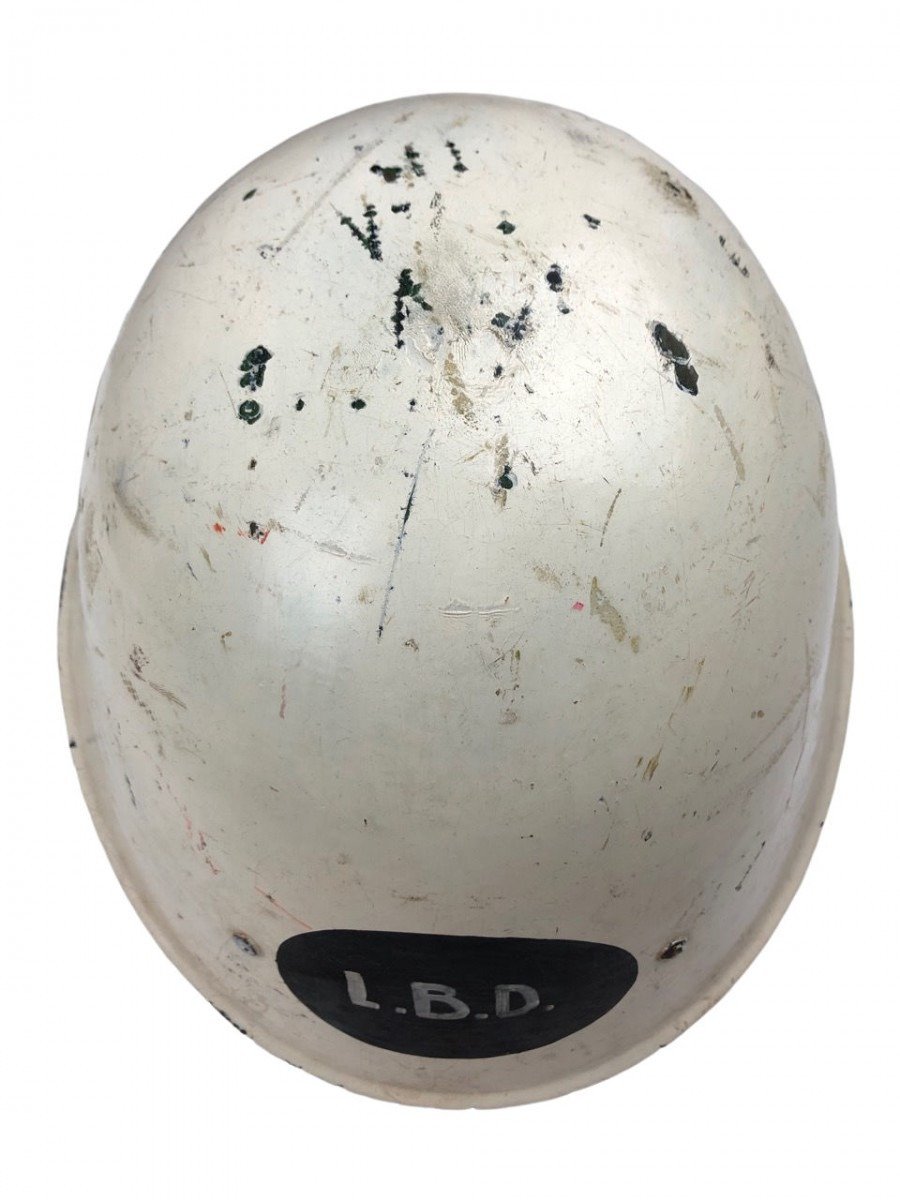 Original WWII Dutch 'Luchtbeschermingsdienst' helmet — image 6