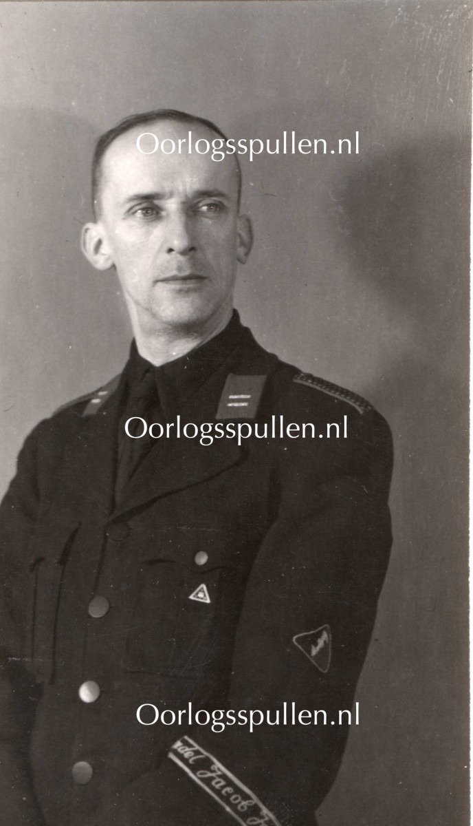 Original WWII Dutch NSB photo grouping – H.L. Schuilenburg — image 2