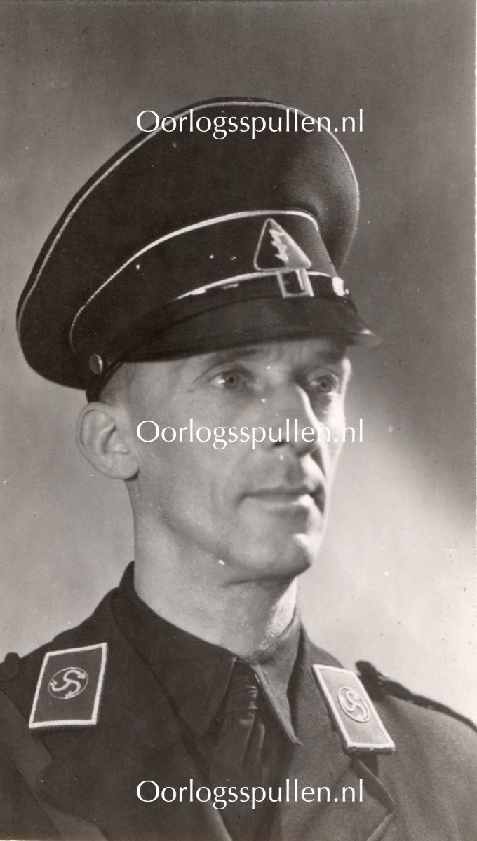 Original WWII Dutch NSB photo grouping – H.L. Schuilenburg — image 3