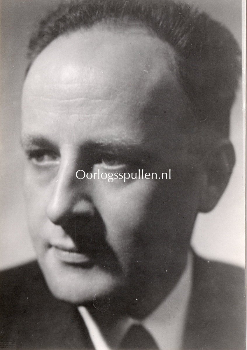 Original WWII Dutch NSB photo grouping – Ernst Voorhoeve — image 17
