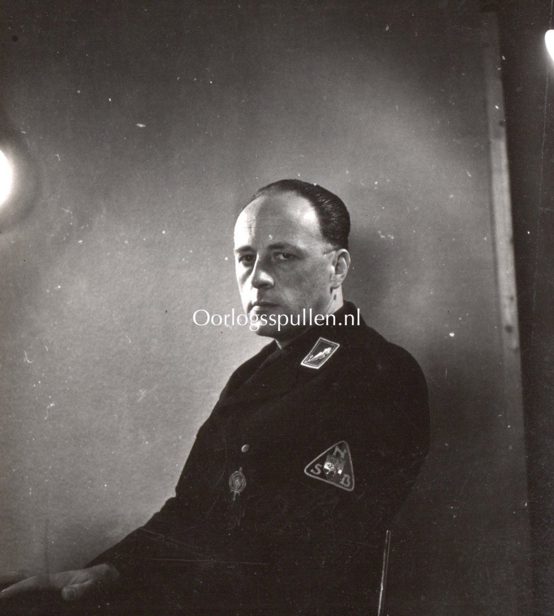 Original WWII Dutch NSB photo grouping – Ernst Voorhoeve — image 5
