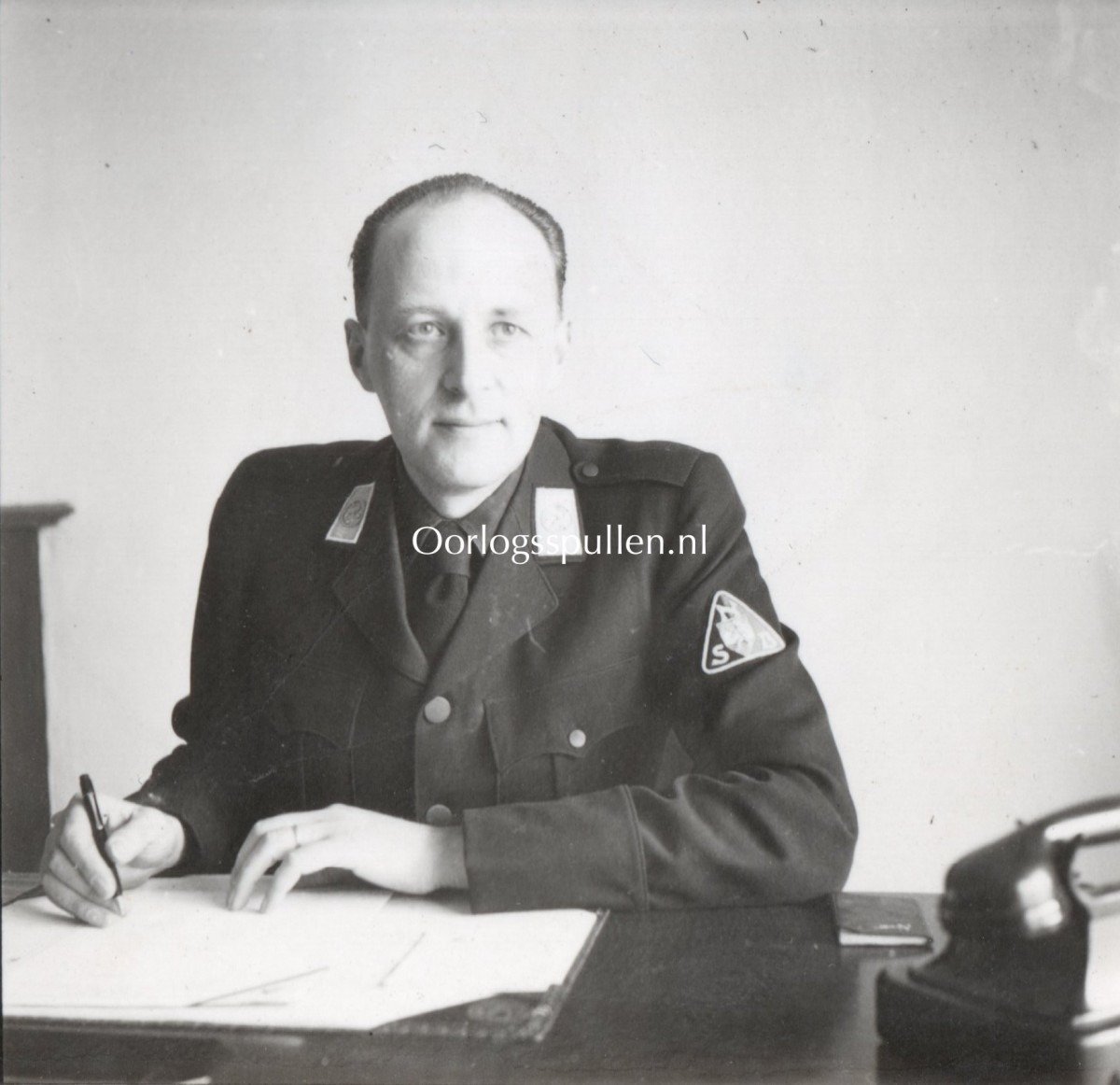 Original WWII Dutch NSB photo grouping – Ernst Voorhoeve — image 7