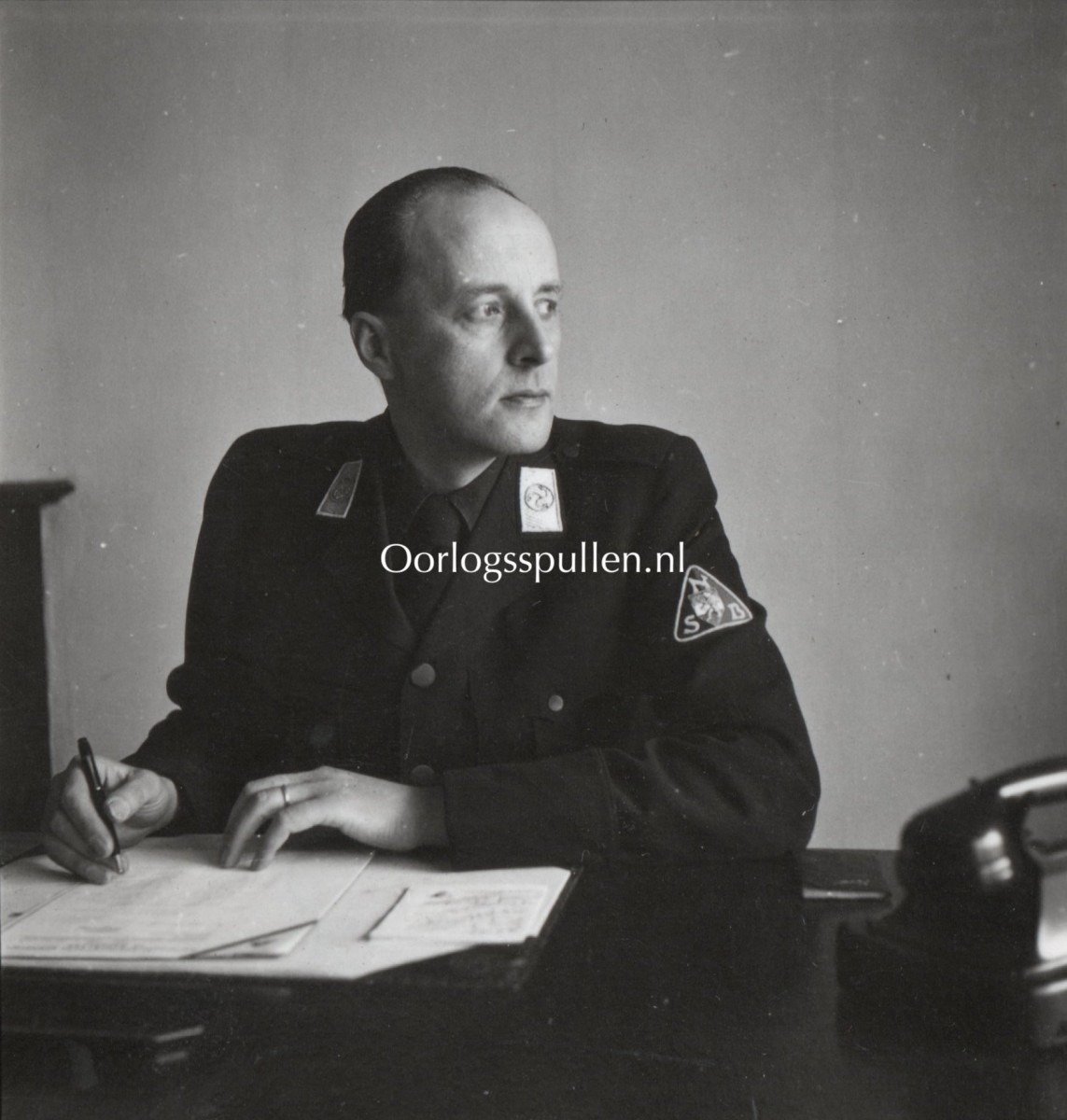 Original WWII Dutch NSB photo grouping – Ernst Voorhoeve — image 8