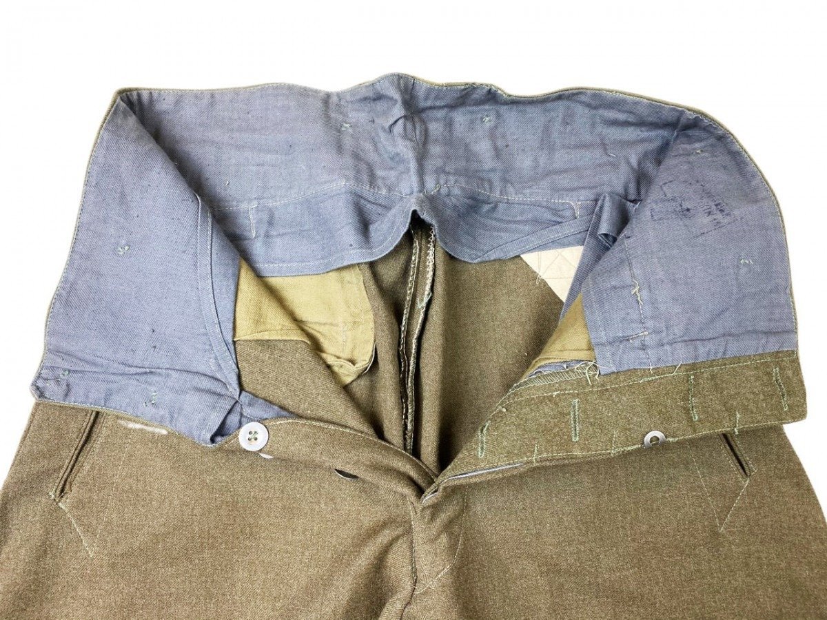 Original WWII Russian M43 Lieutenant artillery uniform grouping — image 11