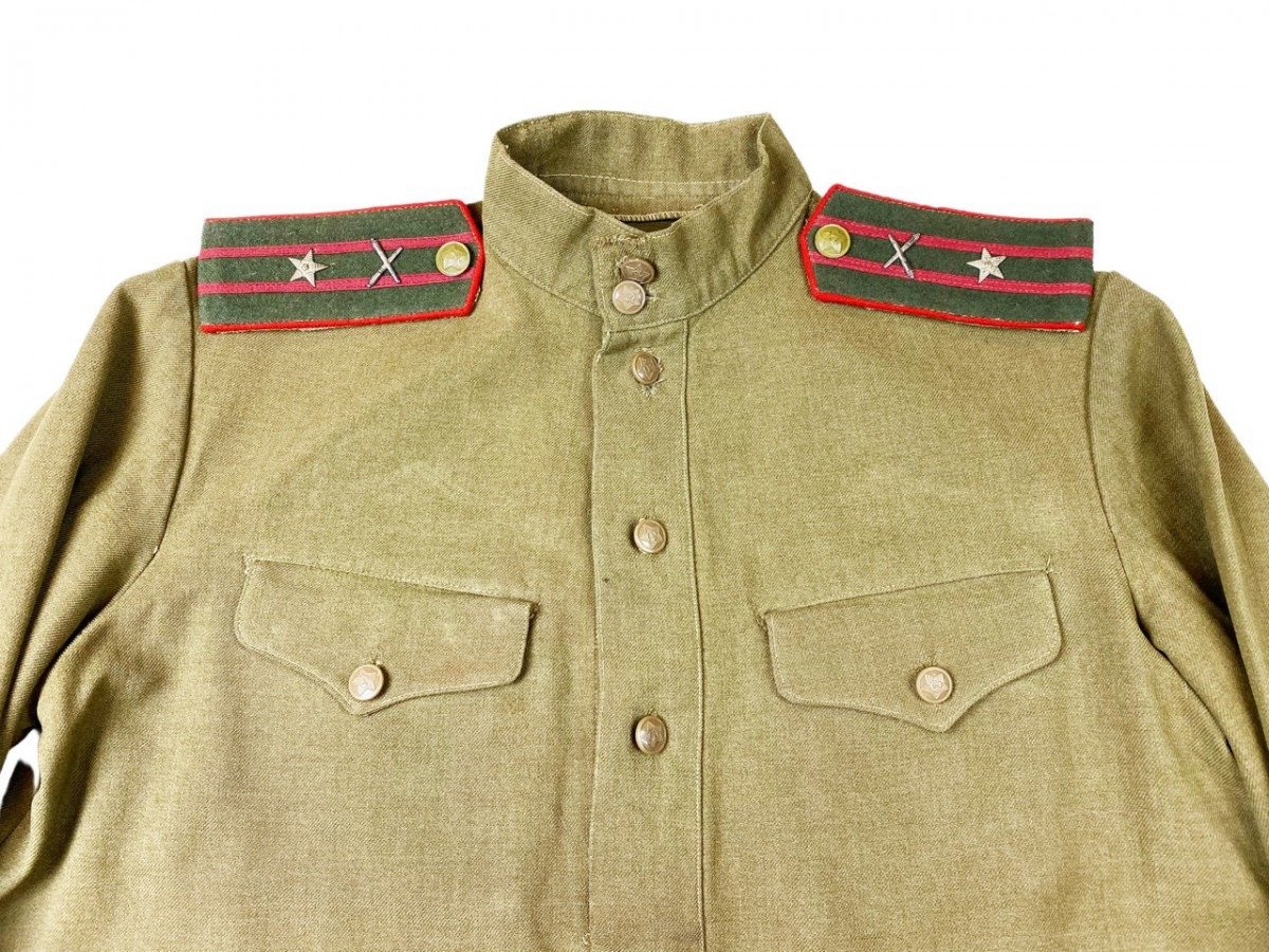 Original WWII Russian M43 Lieutenant artillery uniform grouping — image 4