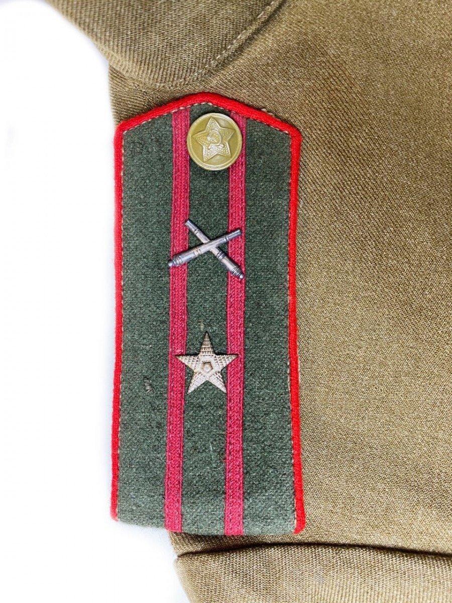 Original WWII Russian M43 Lieutenant artillery uniform grouping — image 6
