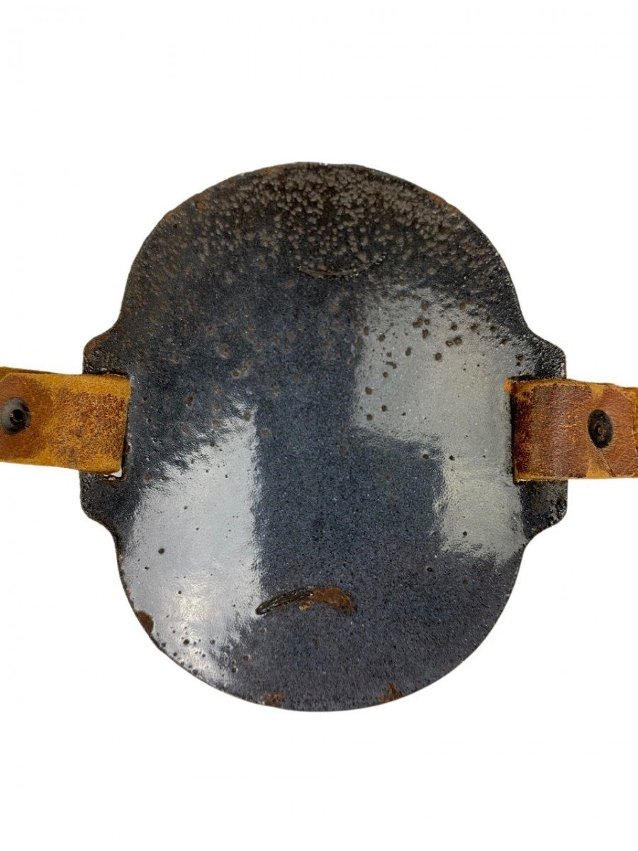 Original WWII Dutch 'Luchtbeschermingsdienst' arm shield Oproep Herstel Dienst — image 3