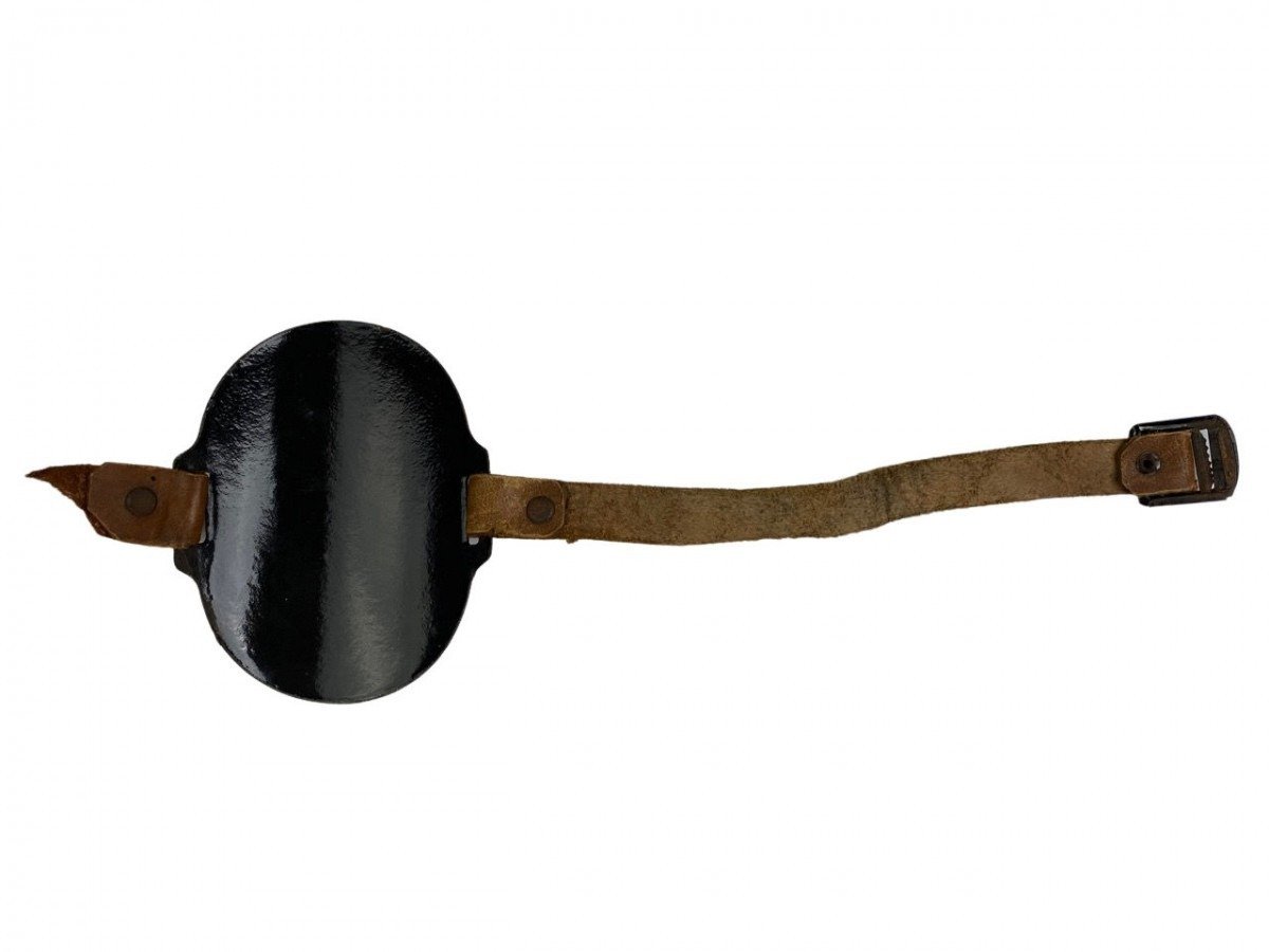 Original WWII Dutch 'Luchtbeschermingsdienst' arm shield Oproep Herstel Dienst — image 2