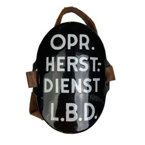 Original WWII Dutch 'Luchtbeschermingsdienst' arm shield Oproep Herstel Dienst