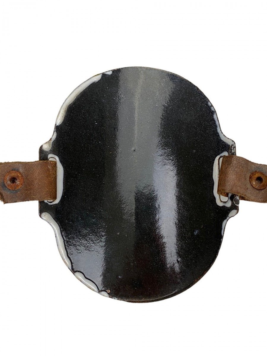 Original WWII Dutch 'Luchtbeschermingsdienst' arm shield Geneeskundige dienst — image 3