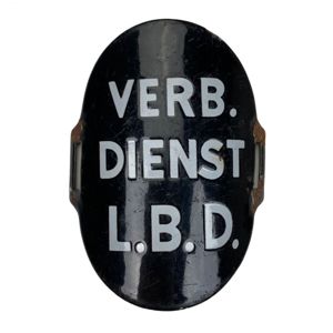 Original WWII Dutch 'Luchtbeschermingsdienst' arm shield Verbindings Dienst
