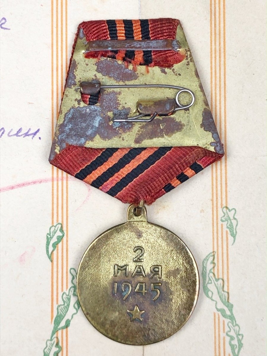 Original WWII Russian 'Battle of Berlin' grouping Lieutenant Vasilyi Fedorovitch Vlasov — image 9