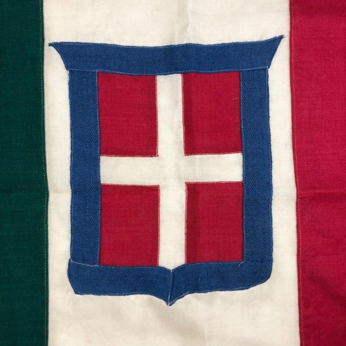 Original WWII Italian balcony flag — image 2