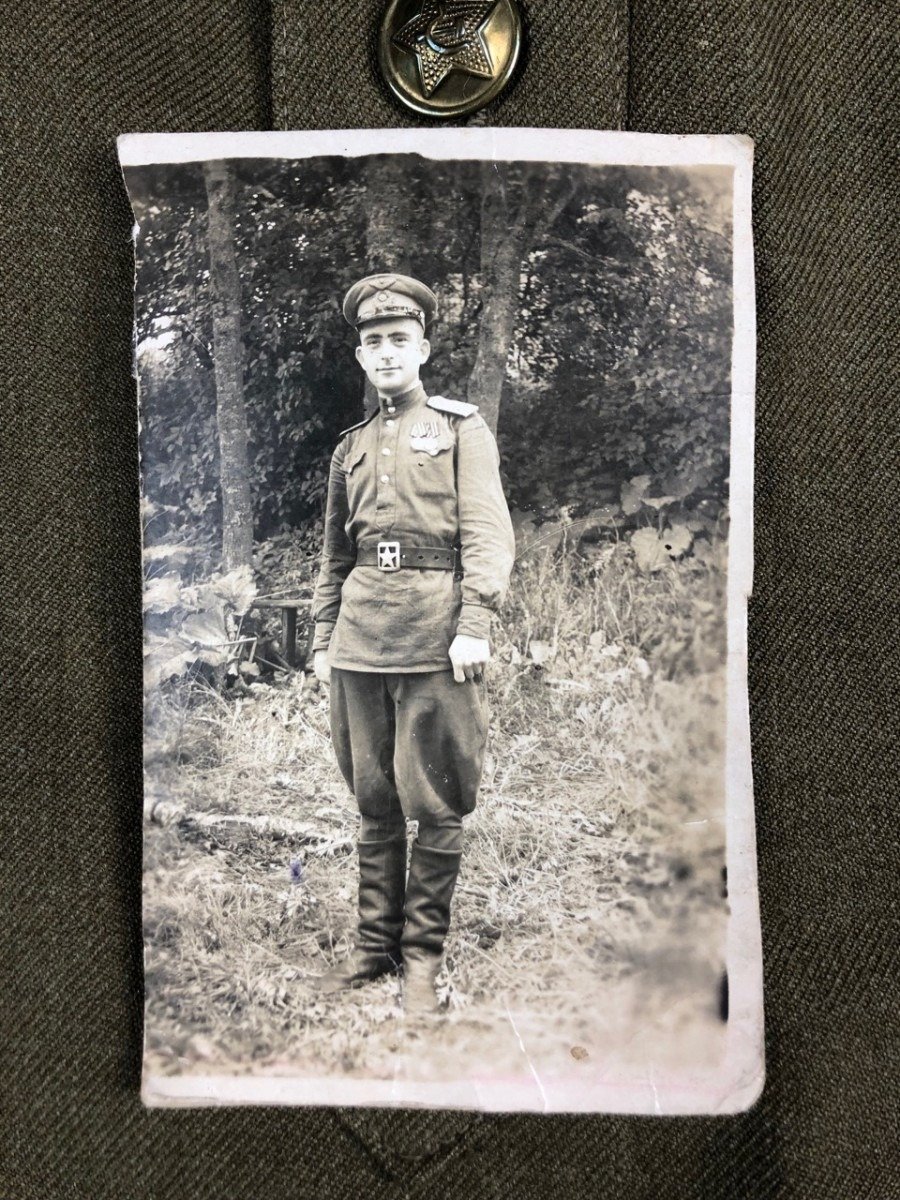 Original WWII Russian M43 Gymnasterka (Lend Lease) with photo of owner — image 3