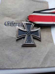 1939 Iron Cross Second Class with matching packet of issue …