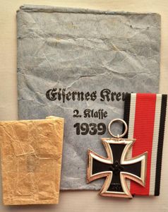1939 Iron Cross Second Class mm13 with matching packet, tissue …