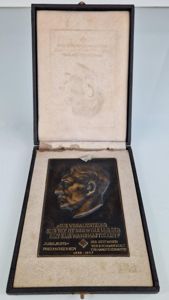 Adolf Hitler bronze Presentation plaque in original fitted case of …