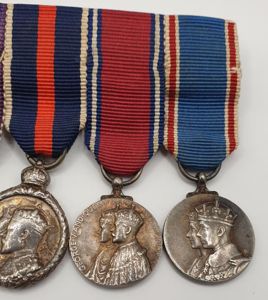 REDUCED Boer War and WWI Mons 8 place miniature mounted …